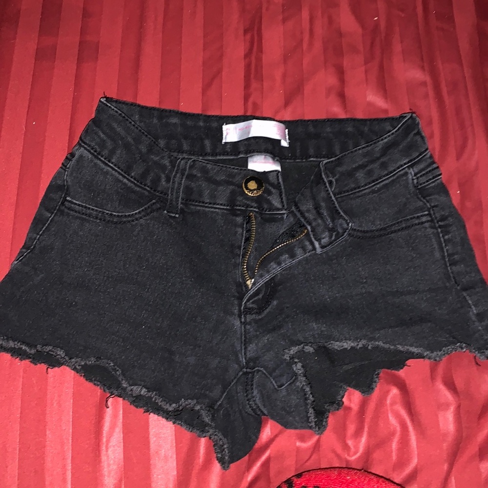 Plain black ripped shorts